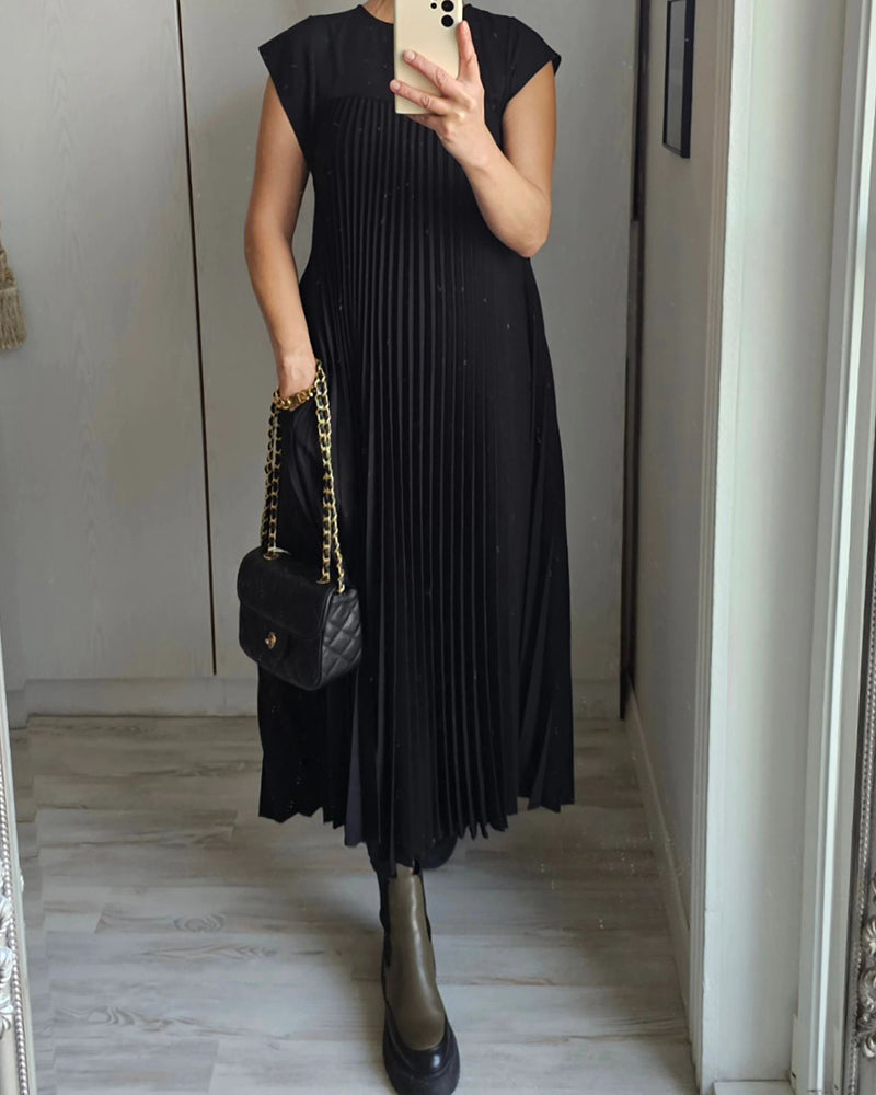 Livia | Timeless Pleated Maxi