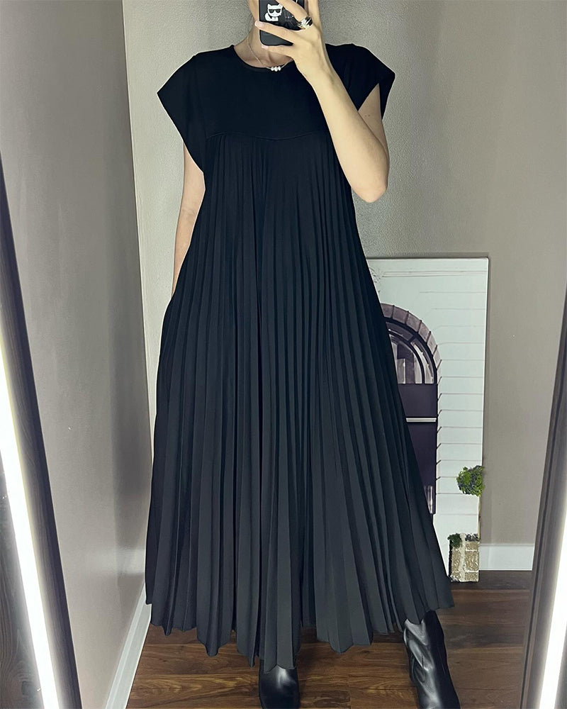 Livia | Timeless Pleated Maxi